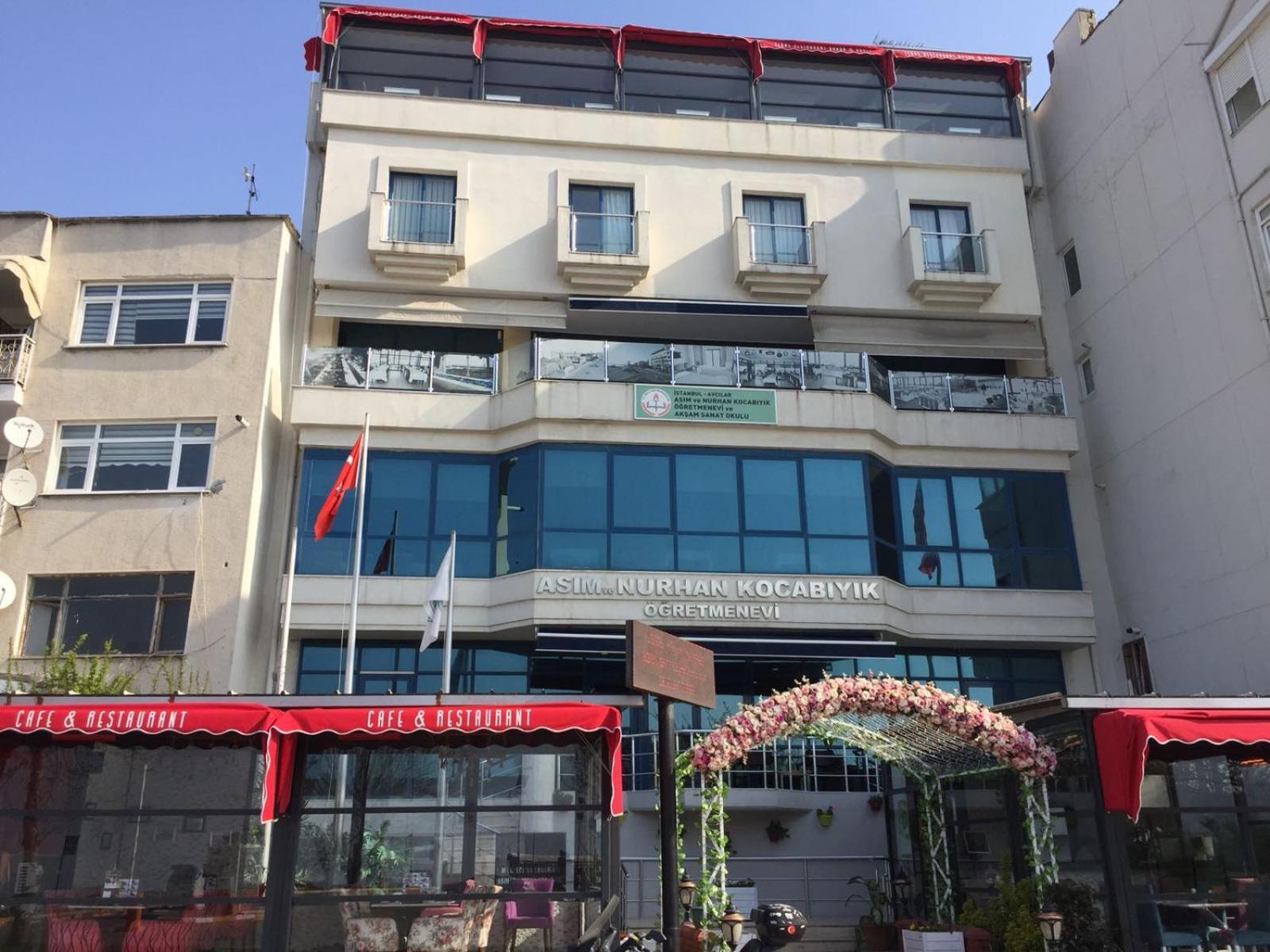 Asim Ve Nurhan Kocabiyik Oegretmenevi Istanbul Luaran gambar